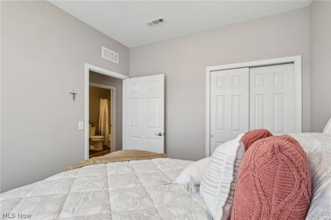 516 Cedar Crest Drive Elyria OH 44035