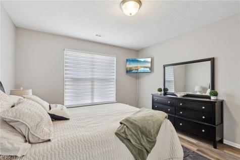 516 Cedar Crest Drive Elyria OH 44035