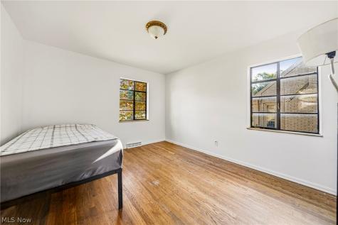 24015 Bruce Road Bay Village OH 44140