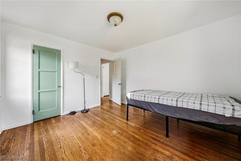 24015 Bruce Road Bay Village OH 44140