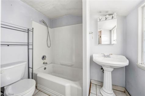 24015 Bruce Road Bay Village OH 44140