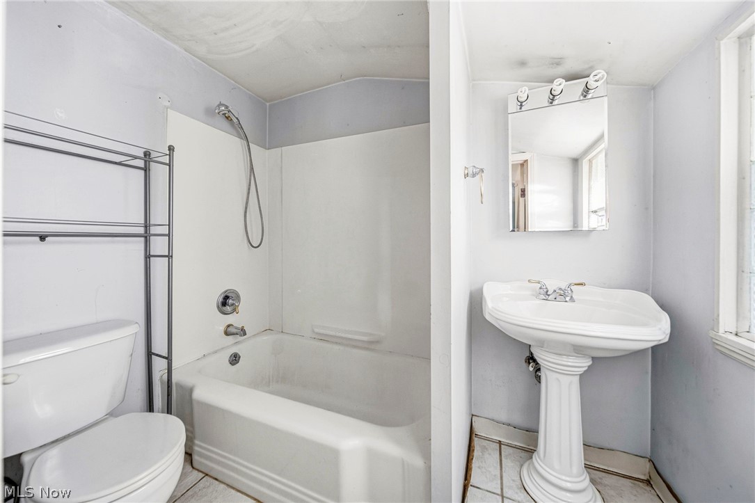 24015 Bruce Road Bay Village OH 44140