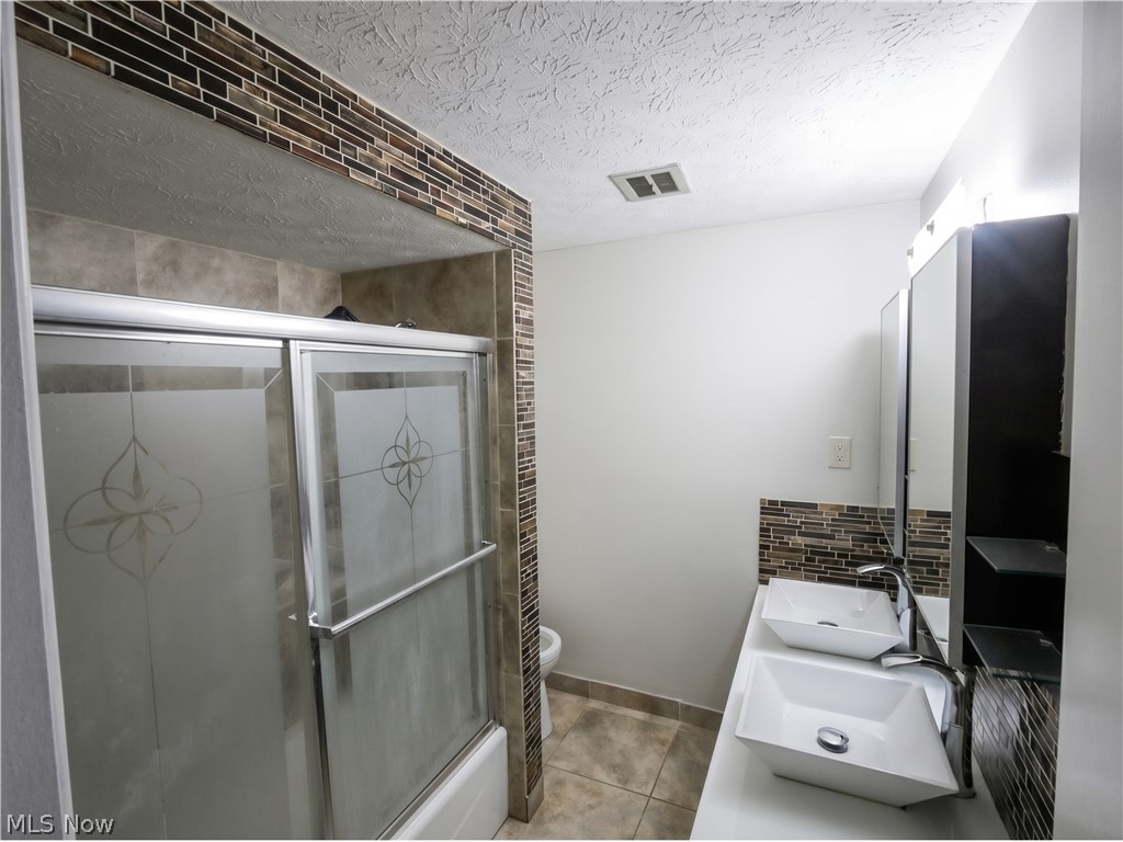 4633 Whitehall Drive South Euclid OH 44121