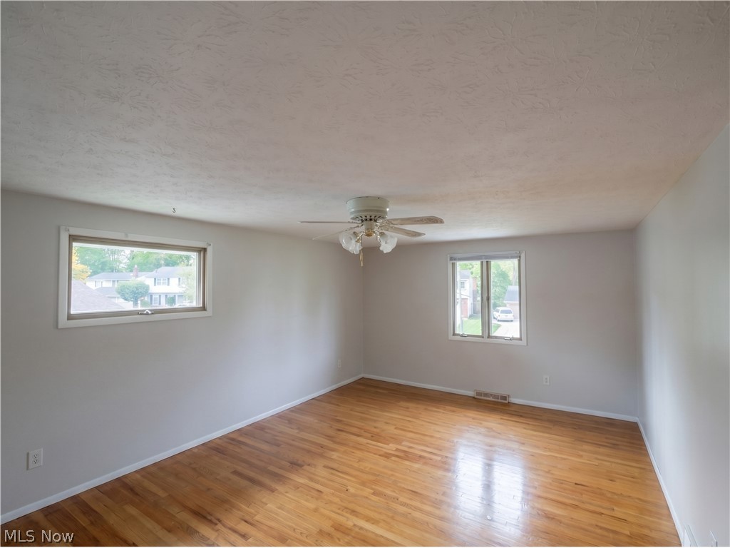 4633 Whitehall Drive South Euclid OH 44121