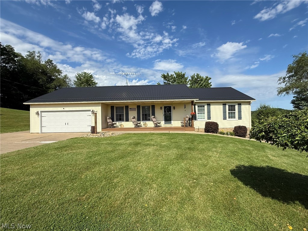 2741 Tabor Ridge Road NE Mineral City OH 44656