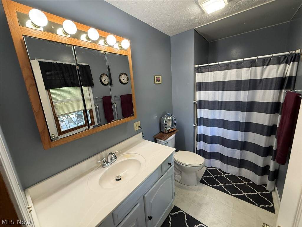 2741 Tabor Ridge Road NE Mineral City OH 44656