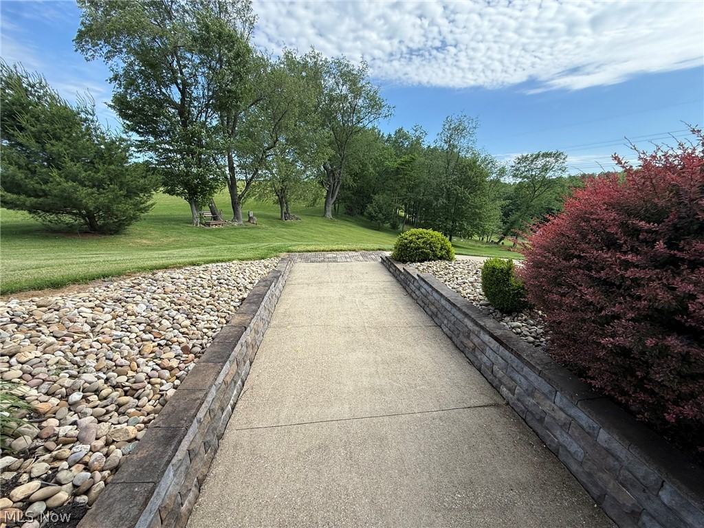 2741 Tabor Ridge Road NE Mineral City OH 44656