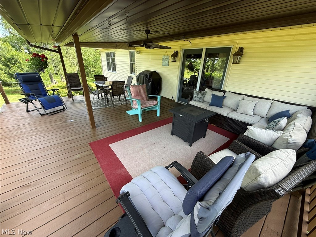 2741 Tabor Ridge Road NE Mineral City OH 44656