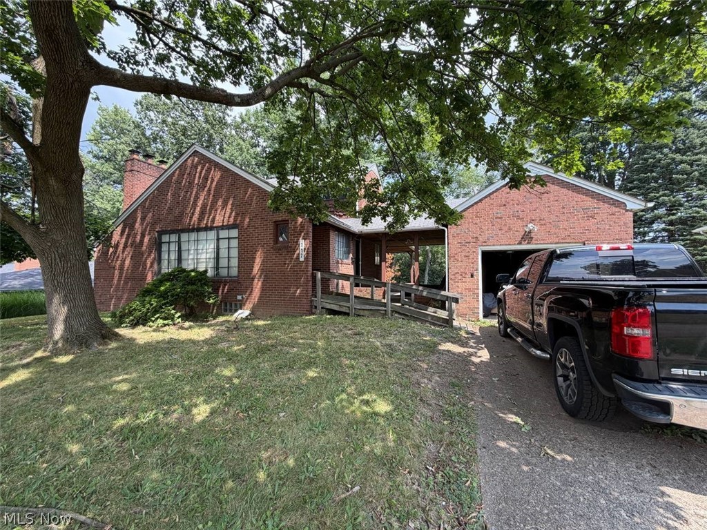 917 21st Street NE Canton OH 44714
