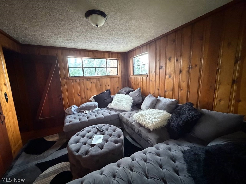 917 21st Street NE Canton OH 44714