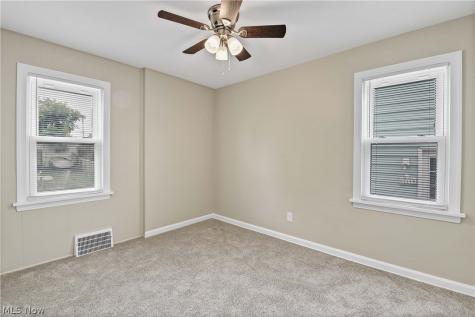 6207 Delora Avenue Brooklyn OH 44144