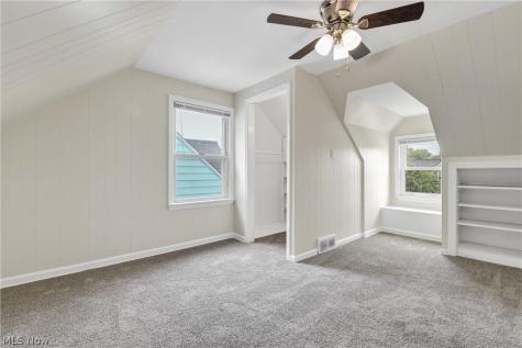 6207 Delora Avenue Brooklyn OH 44144