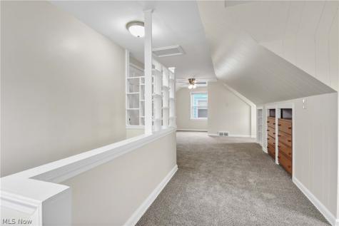 6207 Delora Avenue Brooklyn OH 44144