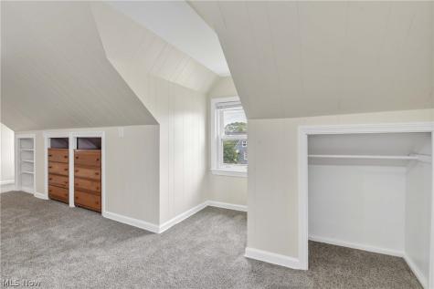 6207 Delora Avenue Brooklyn OH 44144