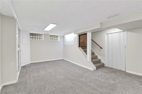 6207 Delora Avenue Brooklyn OH 44144