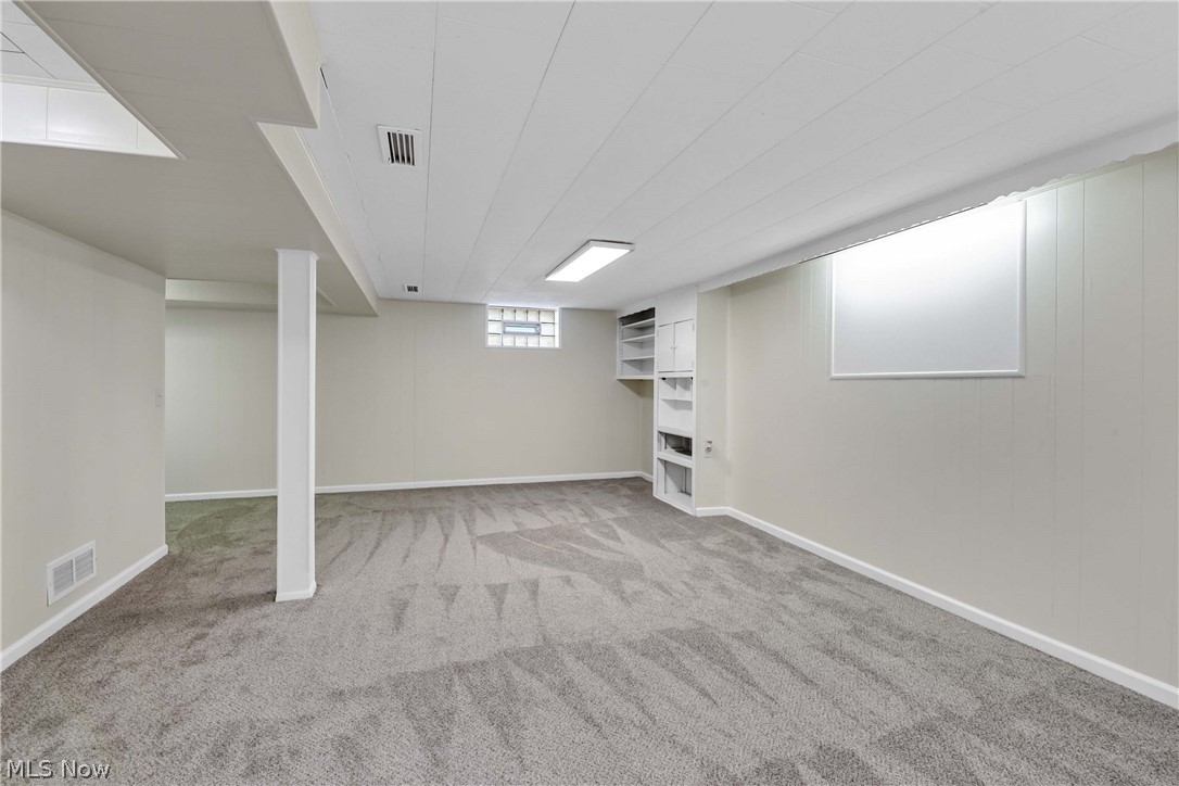 6207 Delora Avenue Brooklyn OH 44144