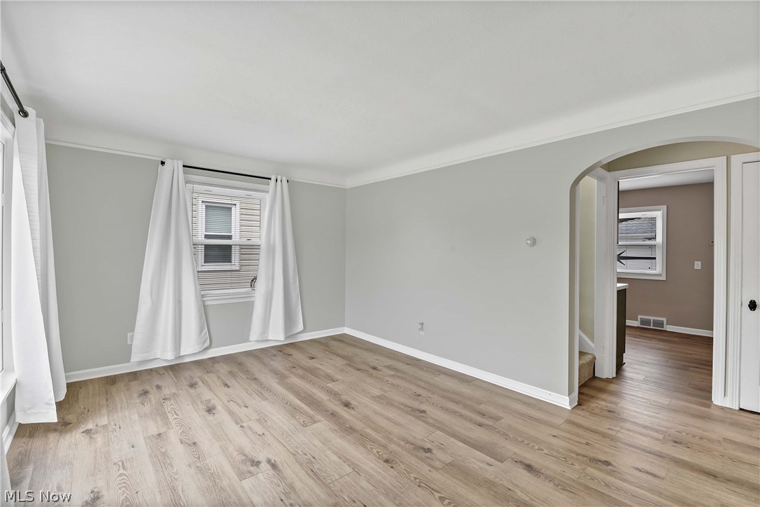 6207 Delora Avenue Brooklyn OH 44144