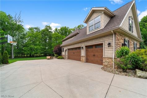 6424 Highland Green Drive Medina OH 44256