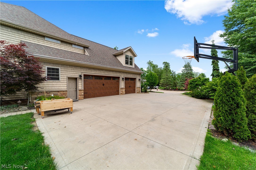 6424 Highland Green Drive Medina OH 44256