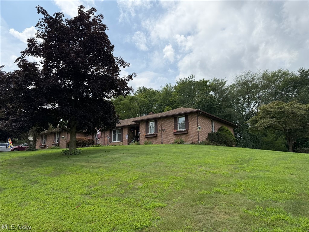 3585 Clermont Street NW North Lawrence OH 44666