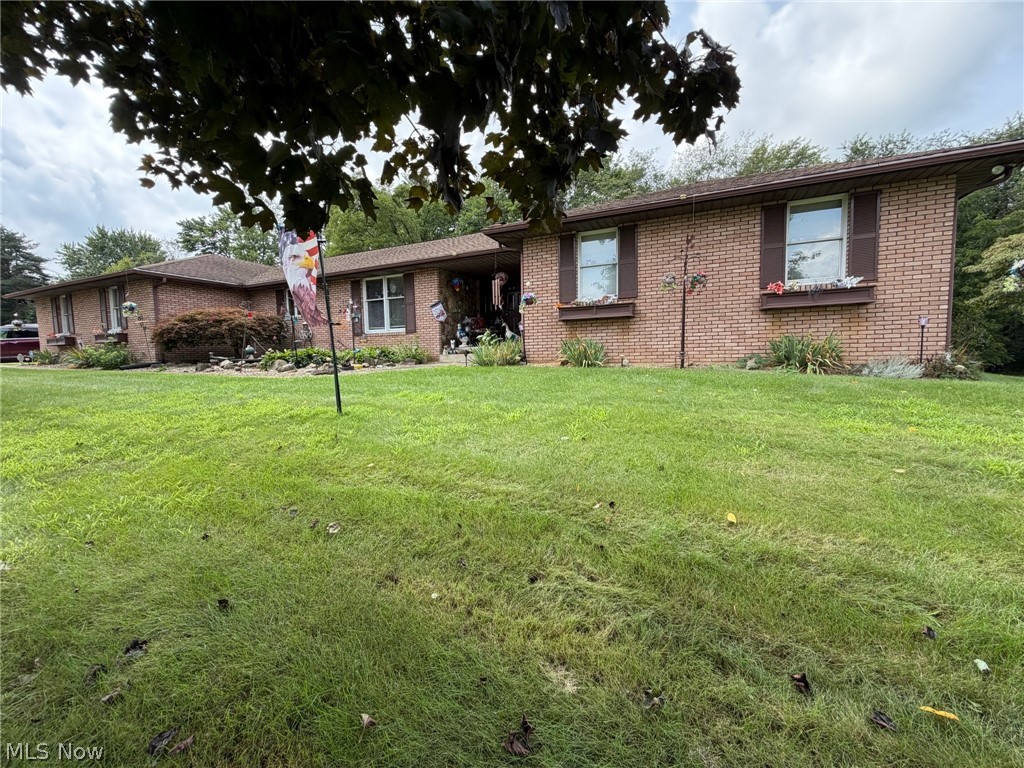 3585 Clermont Street NW North Lawrence OH 44666