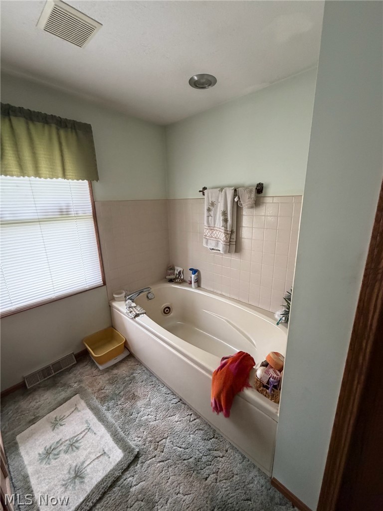 3585 Clermont Street NW North Lawrence OH 44666