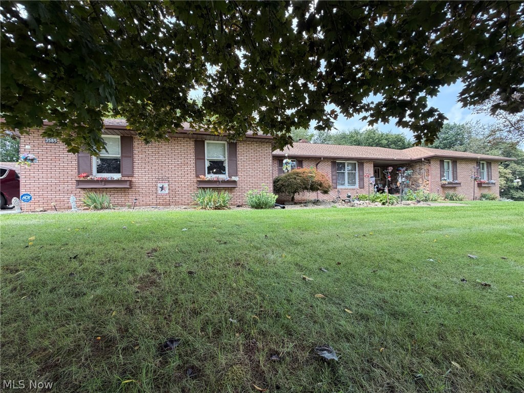 3585 Clermont Street NW North Lawrence OH 44666
