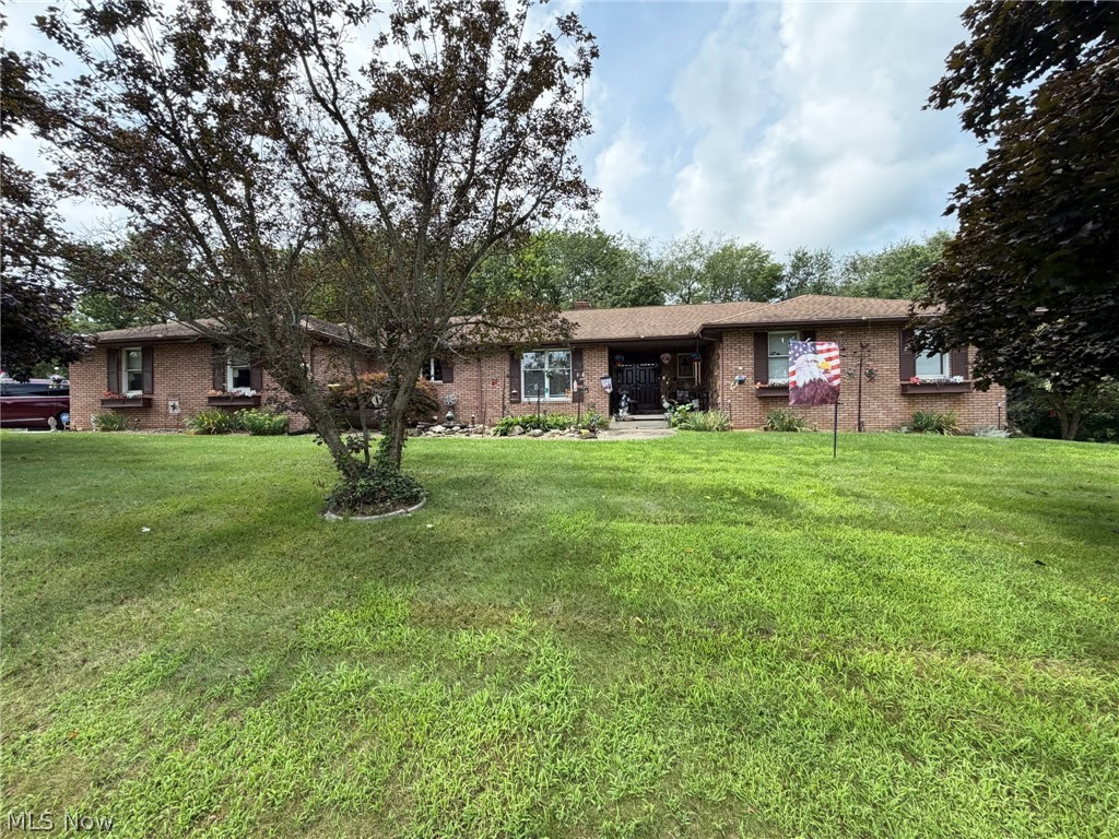 3585 Clermont Street NW North Lawrence OH 44666
