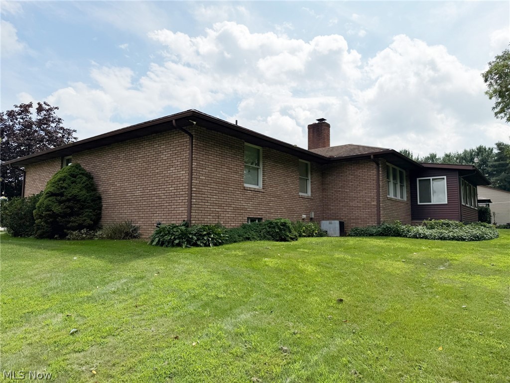 3585 Clermont Street NW North Lawrence OH 44666