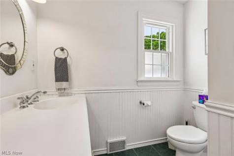 1544 Clubside Road Lyndhurst OH 44124
