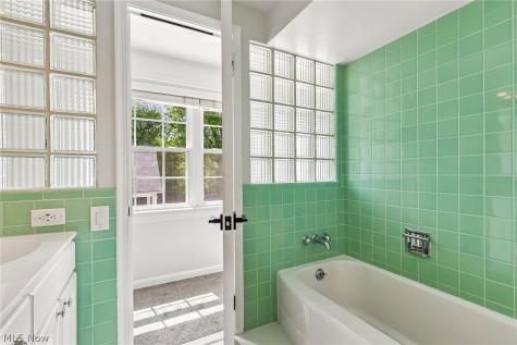 1544 Clubside Road Lyndhurst OH 44124