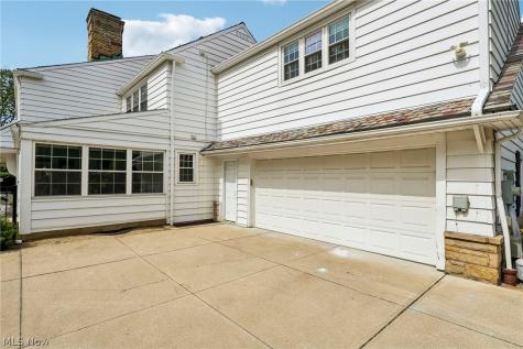 1544 Clubside Road Lyndhurst OH 44124