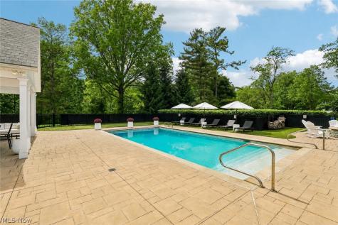 1544 Clubside Road Lyndhurst OH 44124
