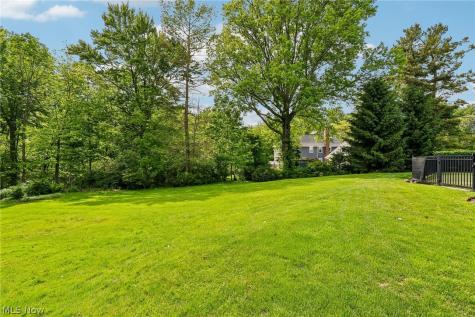 1544 Clubside Road Lyndhurst OH 44124