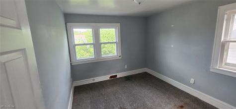 13420 Saybrook Avenue Garfield Heights OH 44105