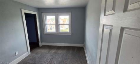 13420 Saybrook Avenue Garfield Heights OH 44105