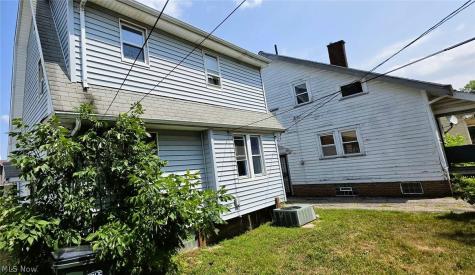 13420 Saybrook Avenue Garfield Heights OH 44105