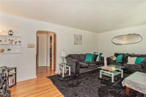 5659 Shawnee Drive Lyndhurst OH 44124