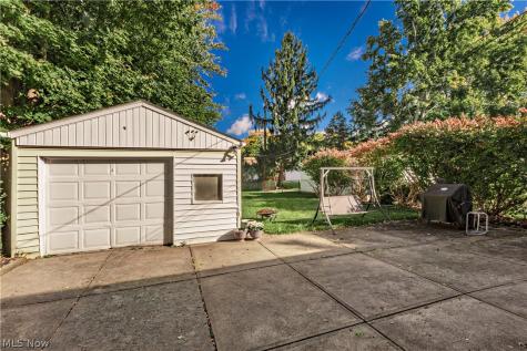 5659 Shawnee Drive Lyndhurst OH 44124