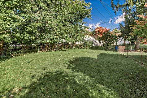 5659 Shawnee Drive Lyndhurst OH 44124