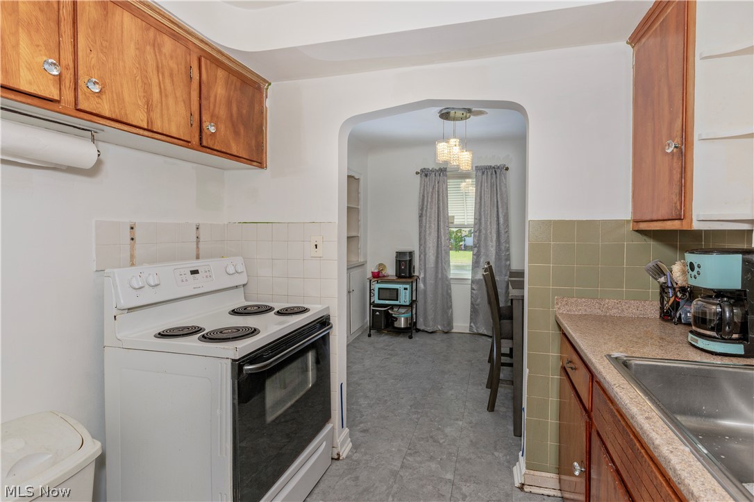 5659 Shawnee Drive Lyndhurst OH 44124