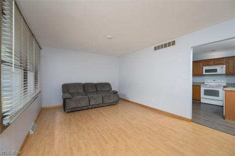 3744 Pelham Lane Kent OH 44240