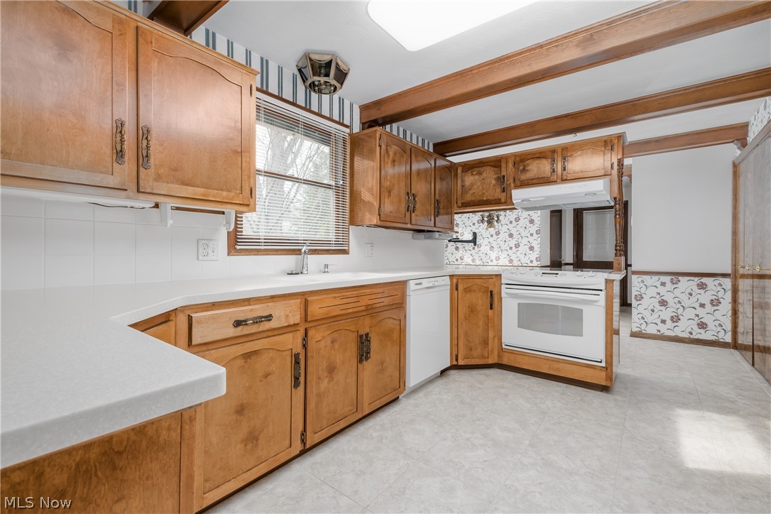 407 Eastbury Avenue NE North Canton OH 44720