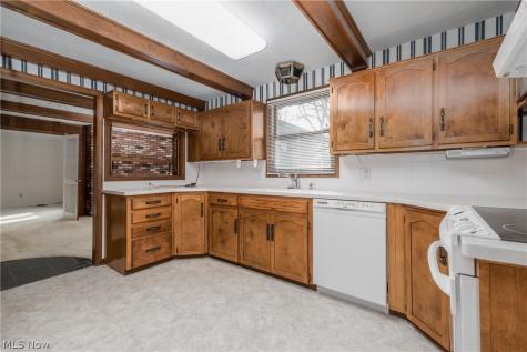 407 Eastbury Avenue NE North Canton OH 44720