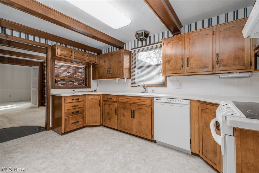 407 Eastbury Avenue NE North Canton OH 44720