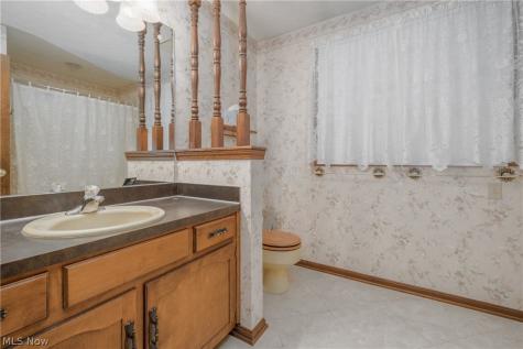 407 Eastbury Avenue NE North Canton OH 44720