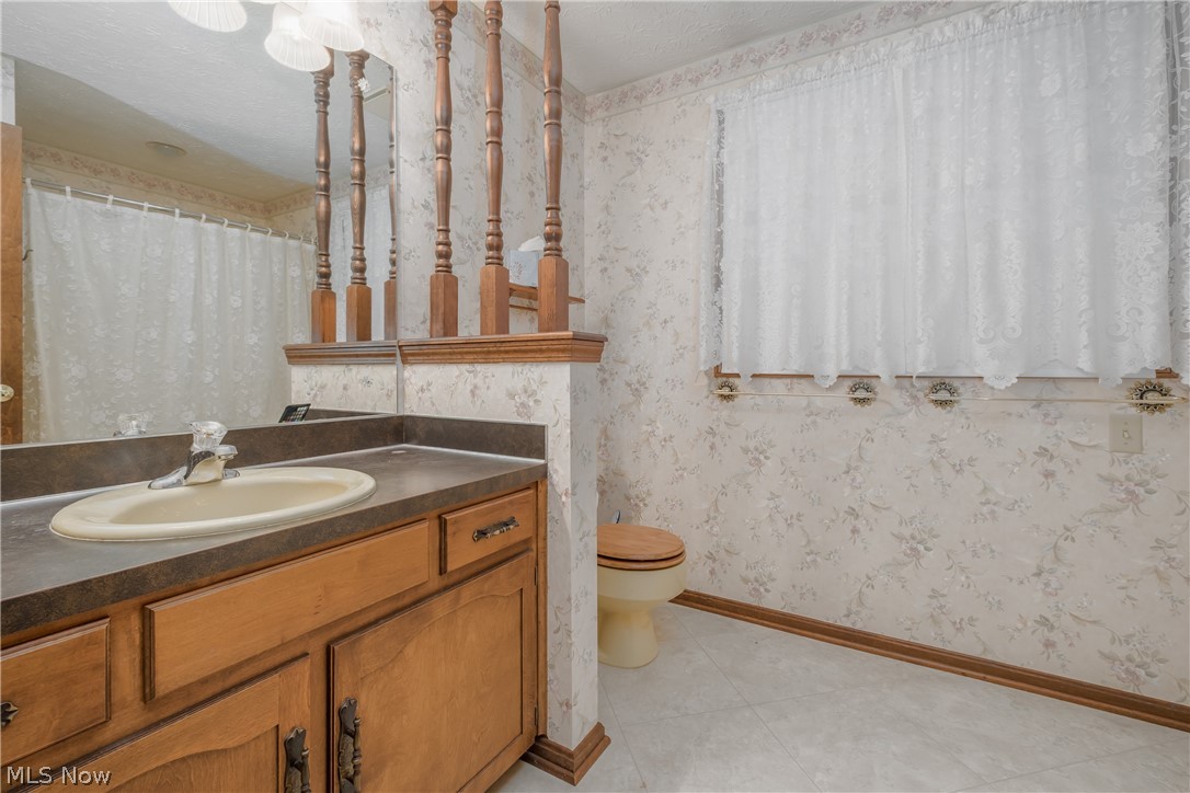 407 Eastbury Avenue NE North Canton OH 44720