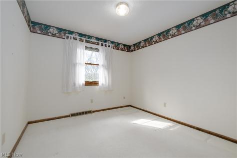 407 Eastbury Avenue NE North Canton OH 44720