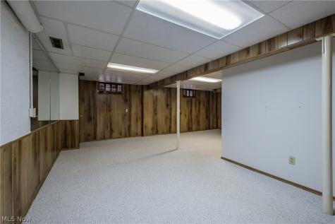 407 Eastbury Avenue NE North Canton OH 44720