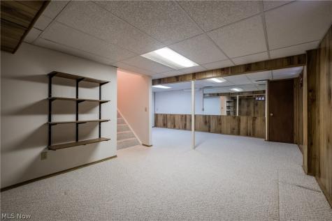 407 Eastbury Avenue NE North Canton OH 44720
